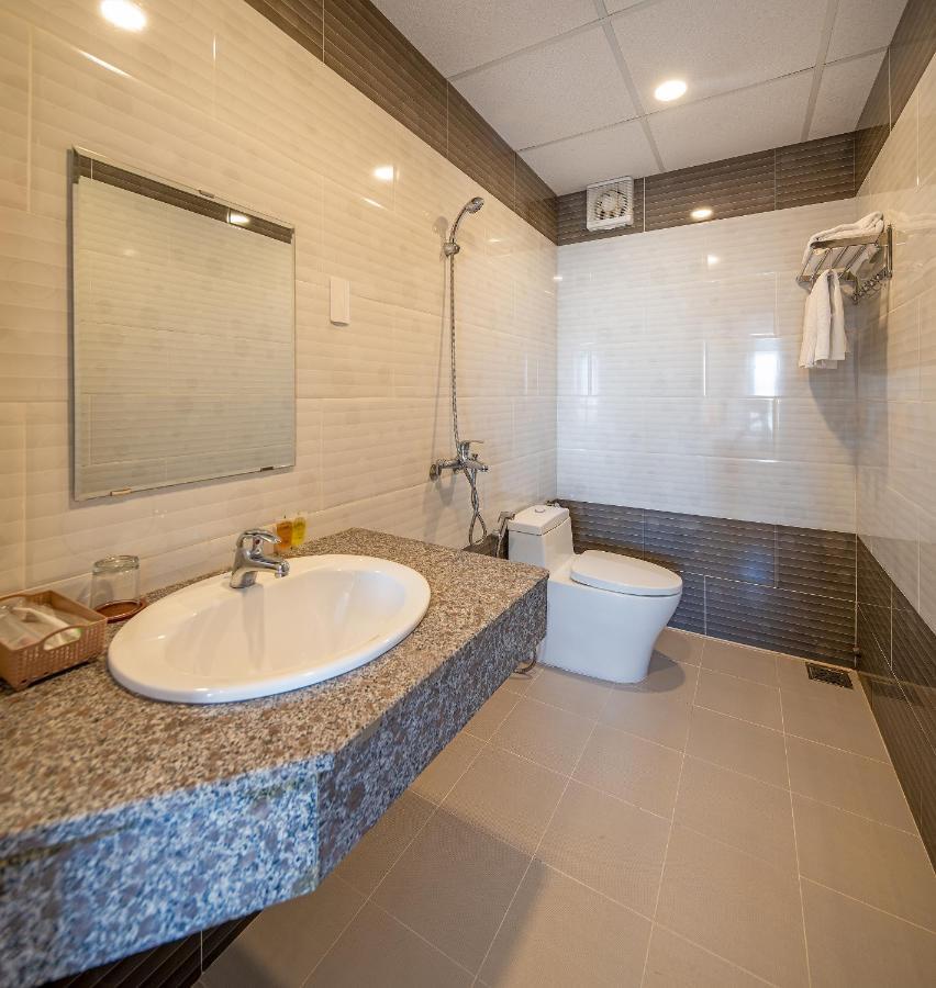 Lotus Rock 05 Hotel Дананг Экстерьер фото
